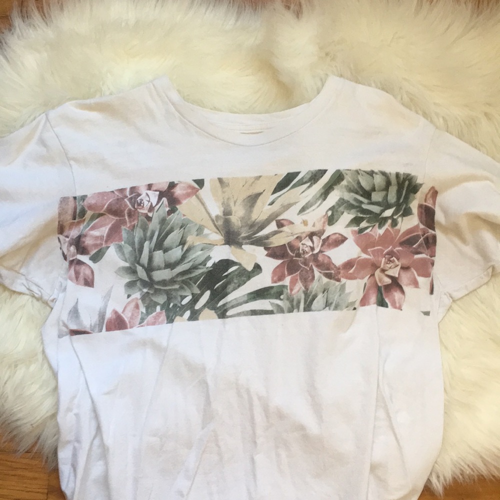 hite t-shirt with floral pattern